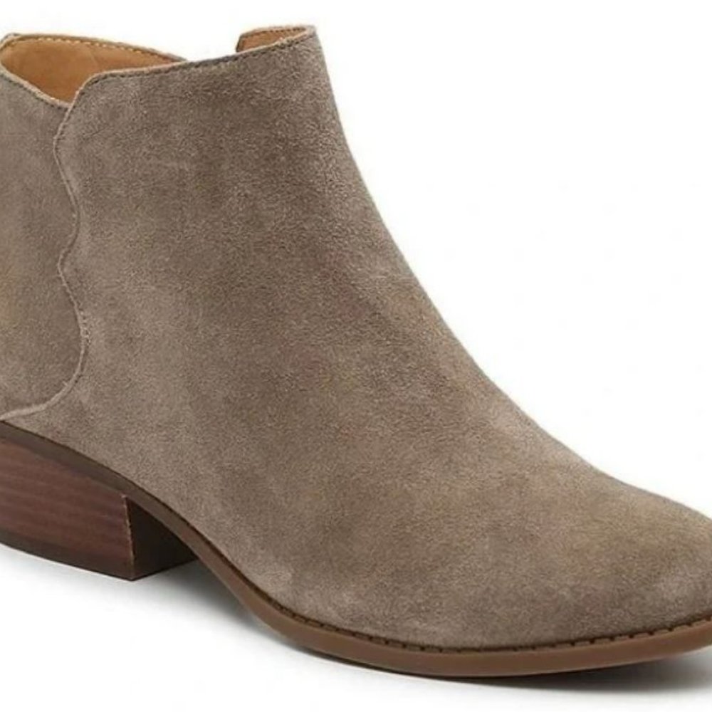 New Crown Vintage Suede Booties - Taupe - Size 8.5, 39 - NWOB
